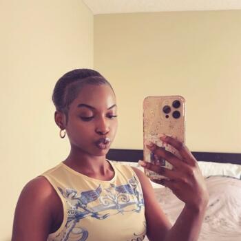 Baby-sitter in Calgary: Gabriella Mbabazi