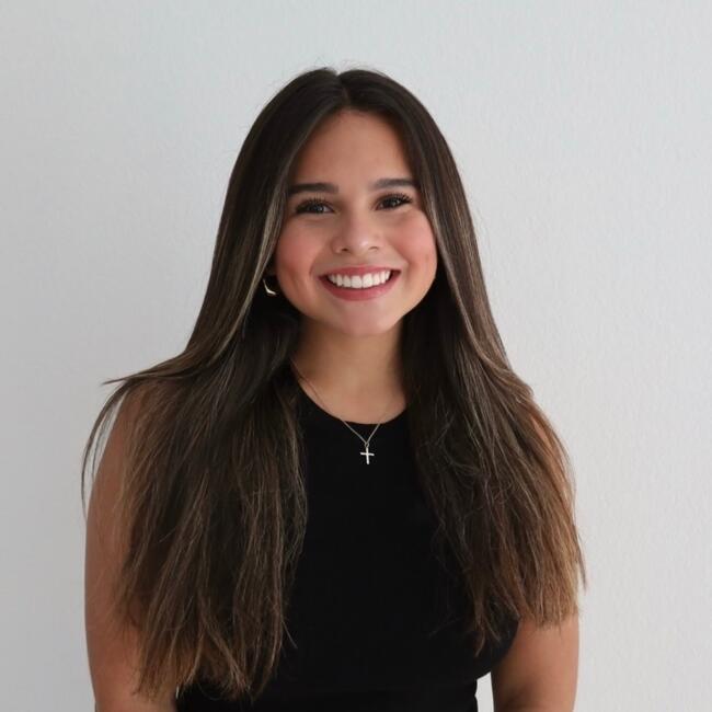 Babysitter in Katy: Paola