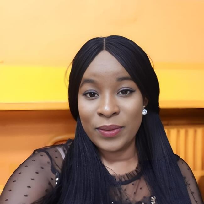 Babysitter in Sanem: Florence