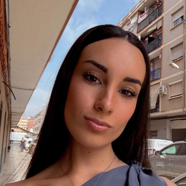 Canguro en Paiporta: Raquel