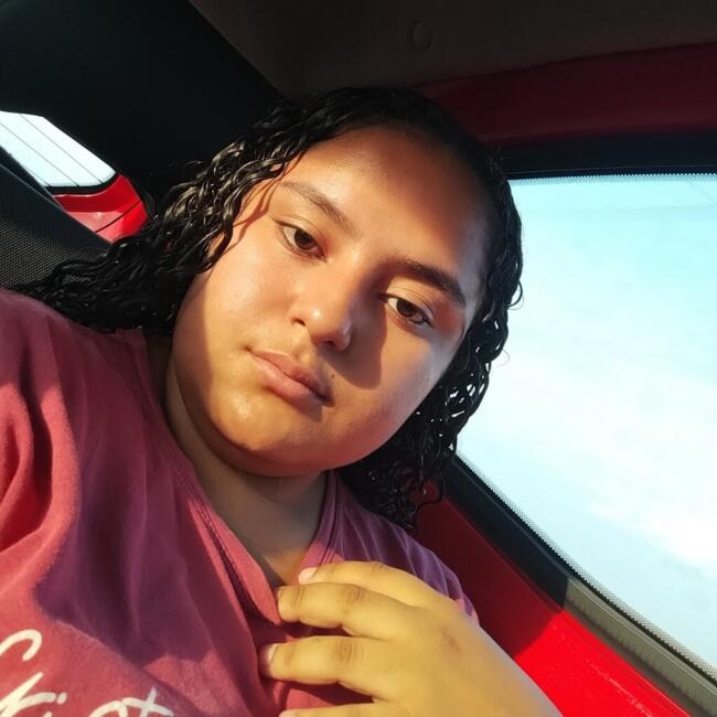 Babá em Rondonópolis: Paola