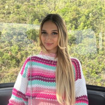 Babysitter in Ribeirão Preto: Emily