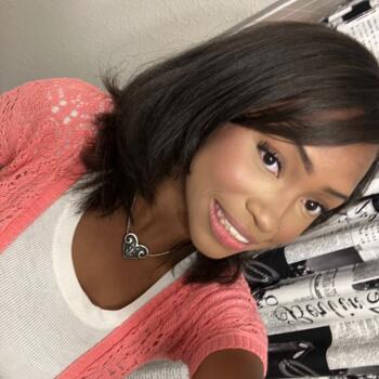Babysitter in Everett (Washington): Ashlyn