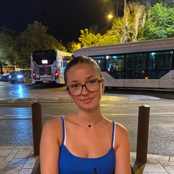 Babysitter in Deuil-la-Barre: Jade