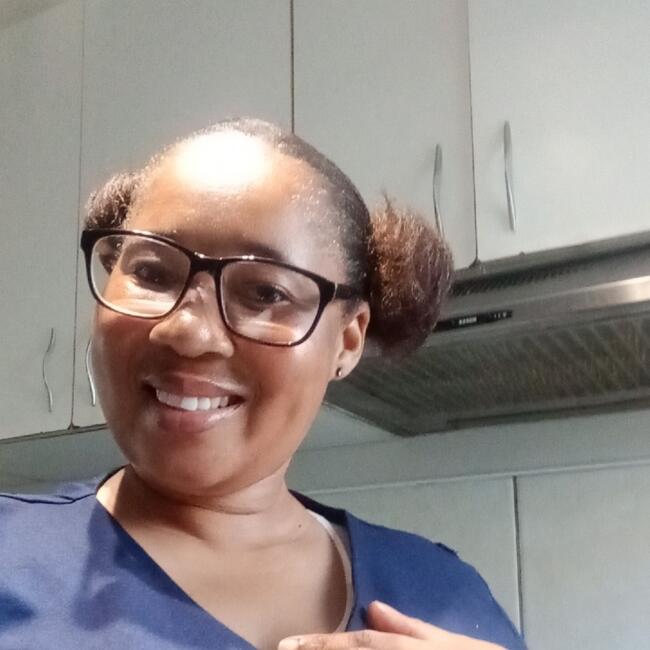 Babysitter in Cape Town: Unathi