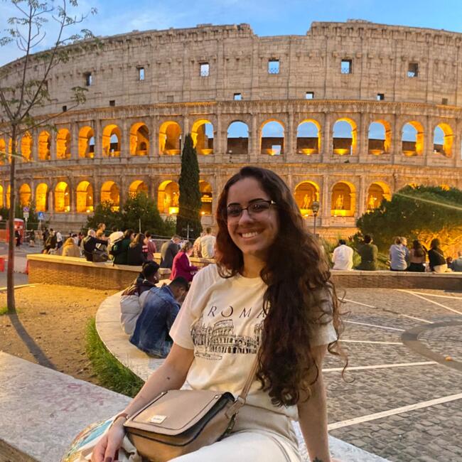 Babysitter in Dublin: Bruna flores