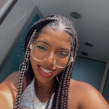 Babysitter em Sintra: Alessandra