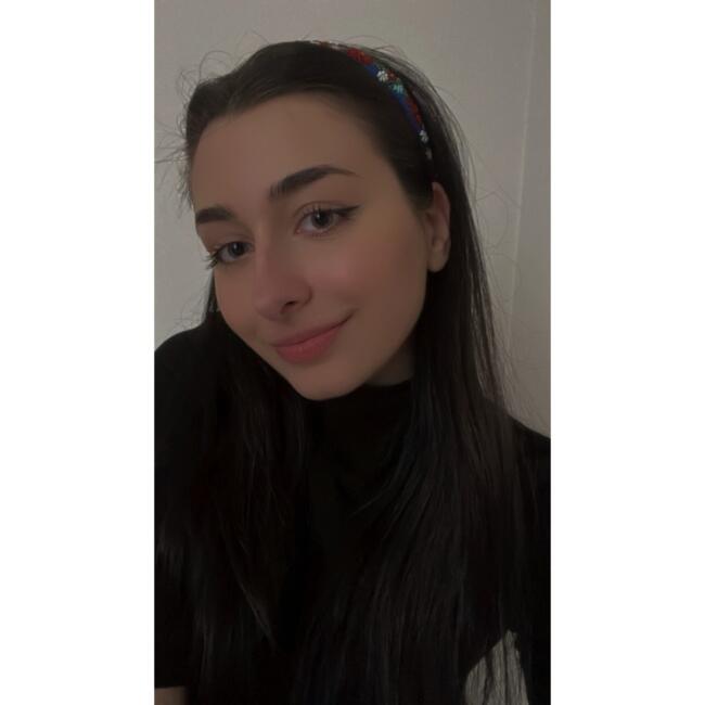 Babysitter in Katerini: Ελένη