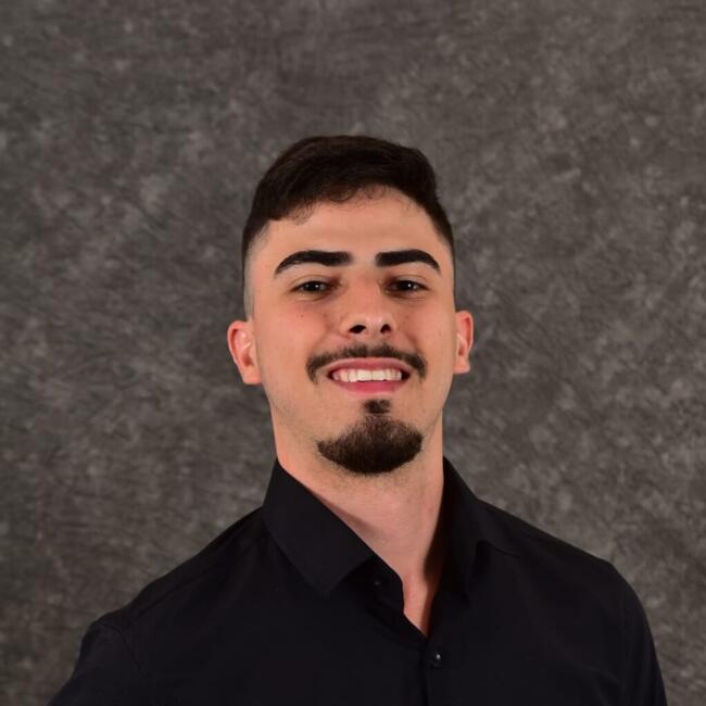 Babysitting job in Campo Grande: Derek