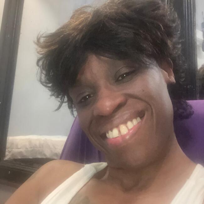 Babysitter in Milwaukee: Angela