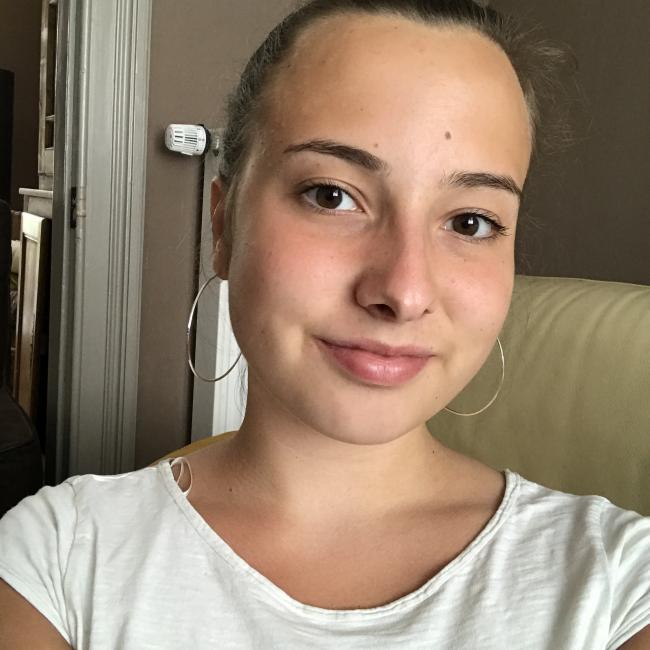 Babysitter in Angleur: Louise