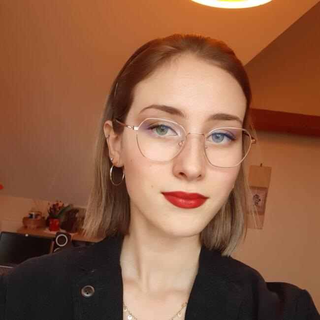 Babysitter in Rouen: Juliette