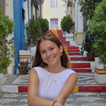 Babysitter in Ville-d'Avray: Jade