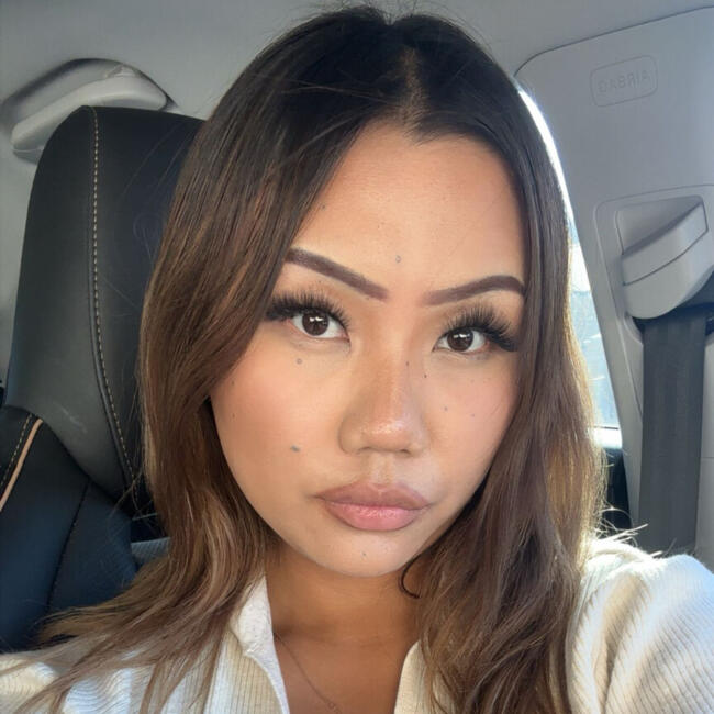 Babysitter in Adelaide: Nomi