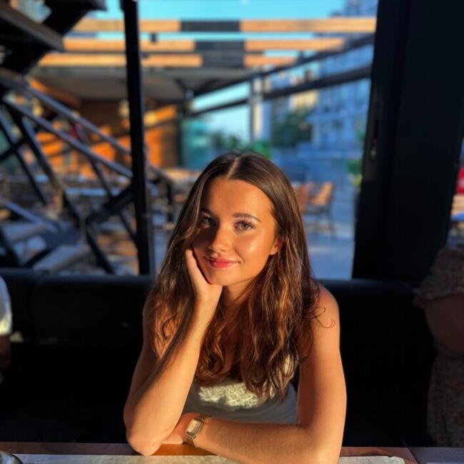 Babysitter in Bergen: Hannah