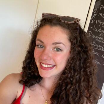 Babysitter in Gland VD: Laura