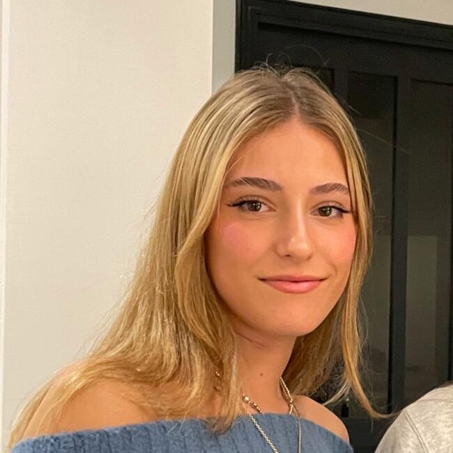 Babysitter in Ville-d'Avray: Anaïs