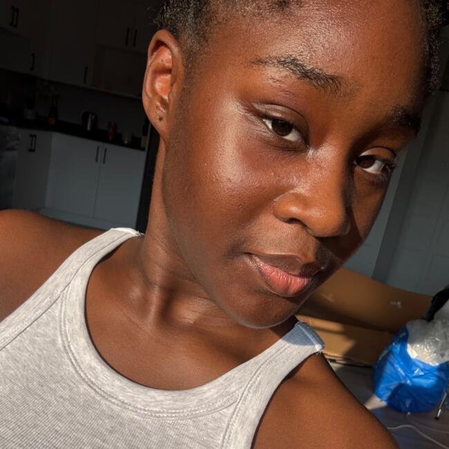 Baby-sitter in Ottawa: Anniela