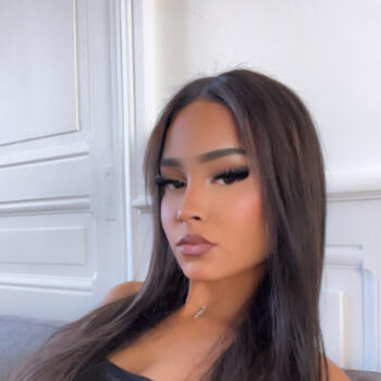 Babysitter in Chazelles-sur-Lyon: Johara