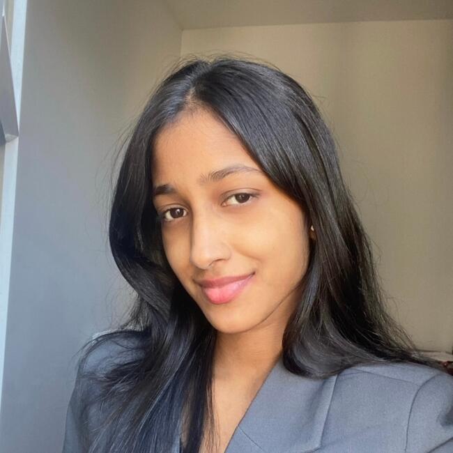 Babysitter in Boulogne-Billancourt: Madhvi