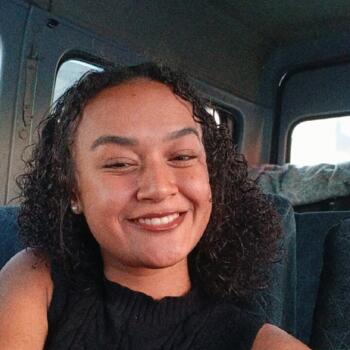 Babá em Eldorado do Sul: Larissa