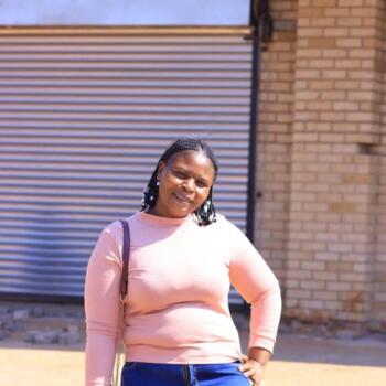 Babysitter in Germiston: Gracious