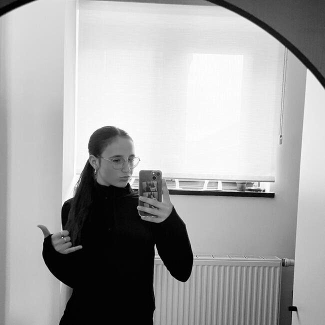 Babysitter in Evere: Lou