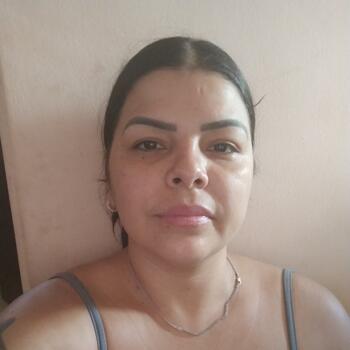 Babá Campo Grande: Nayara