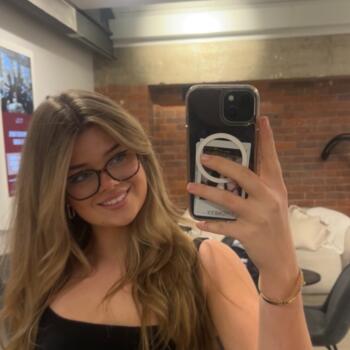 Babysitter in Brisbane: Holly