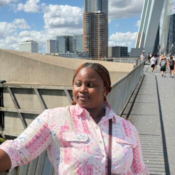 Babysitter in Leiden: Adaobi