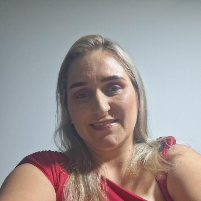 Babysitter in Girón: Laura