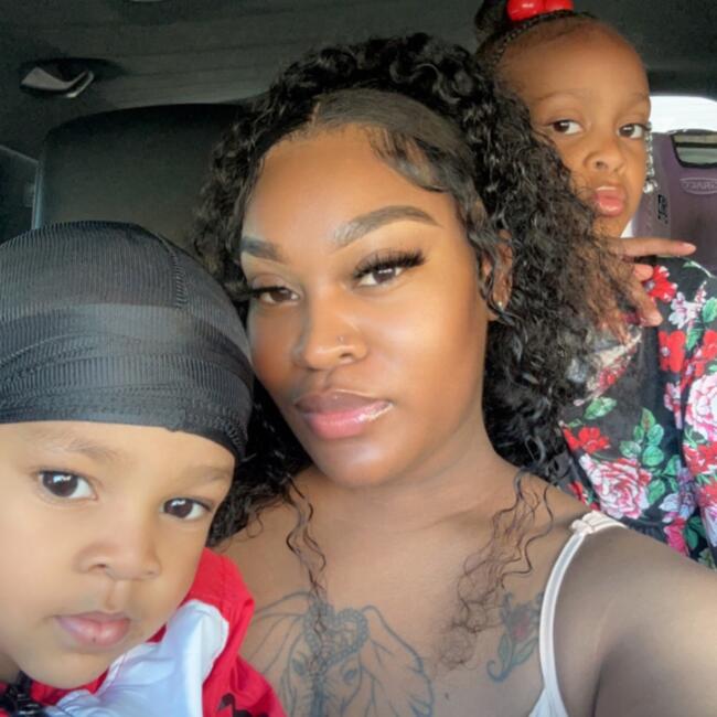 𝒦𝒾𝓂𝒷𝑒𝓇𝓁𝓎 Babysitting Job in Colorado Springs Babysits