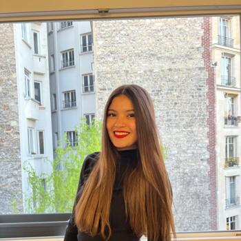 Babysitter in Paris: Sarah