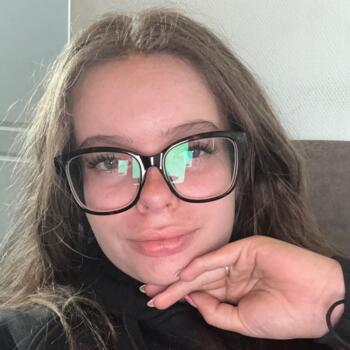 Babysitter Gembloers: Laure