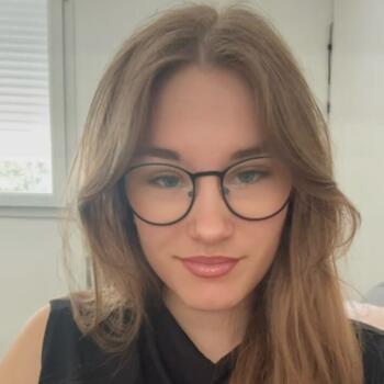 Babysitter in Moncel-sur-Seille: Maeline