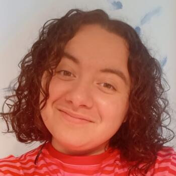 Babysitter in Saint-Ouen (Centre-Val de Loire): Laura