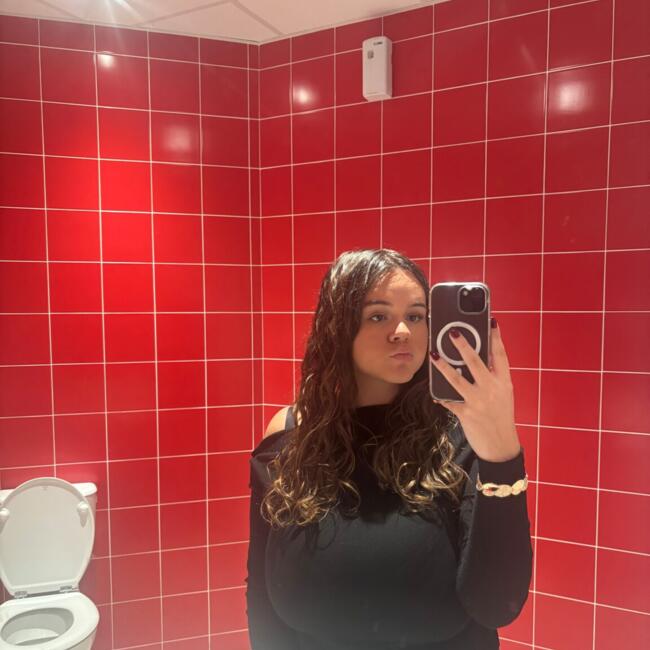 Babysitter in Verneuil-sur-Seine: Julie