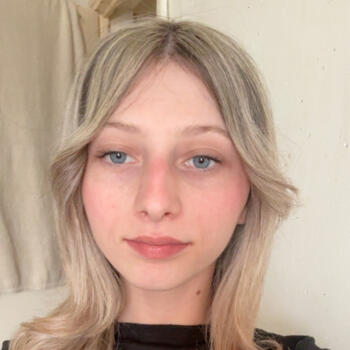 Babysitter in Arras: Ines