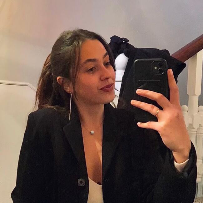 Babysitter in Portbou: Lorena