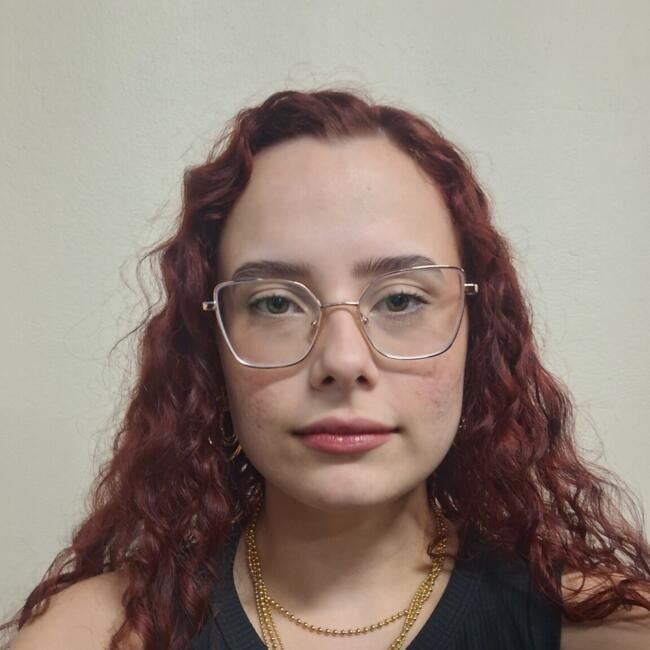 Babysitter in Itumbiara: Ana Gabriela