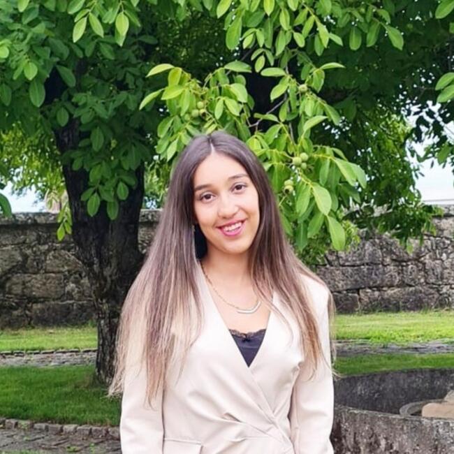 Babysitter em Viseu: Ângela