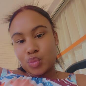 Babysitter in Bloemfontein: Tesmia