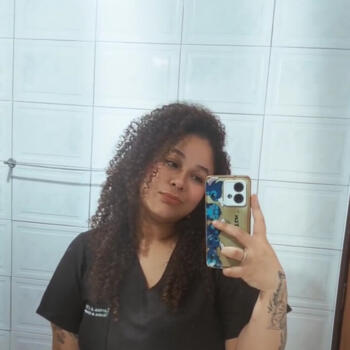 Babysitter in Niterói: Lorena