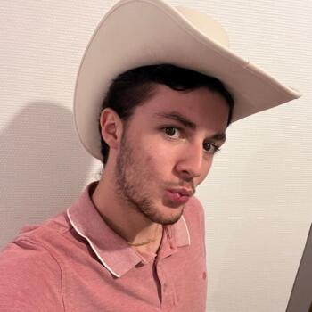 Babysitter Revonnas: Valentin