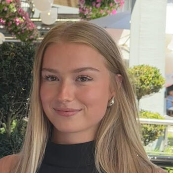 Babysitter in Auckland: Sophie