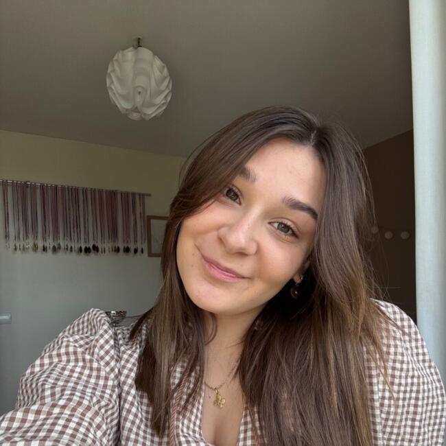 Babysitter in Nîmes: Roxane