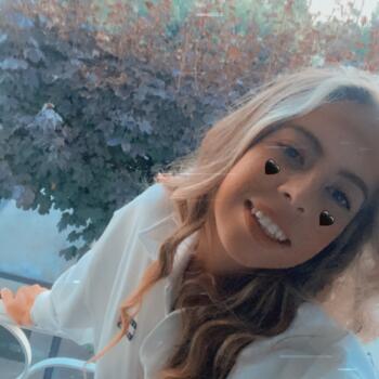 Babysitter in Seneffe: Coralie