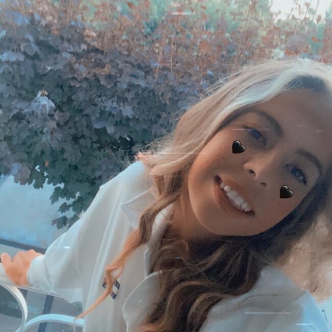 Babysitter in Seneffe: Coralie