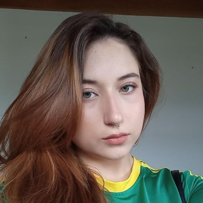 Babysitter in Cartago: Clarisa