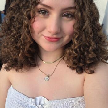 Babysitter in Tijuana: Kamila